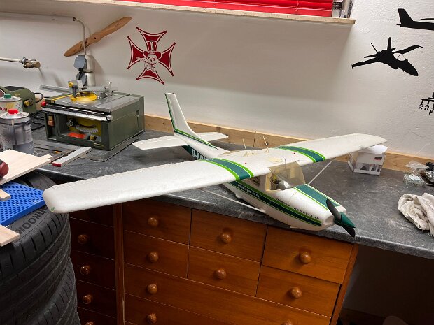 Schaumwaffel Cessna